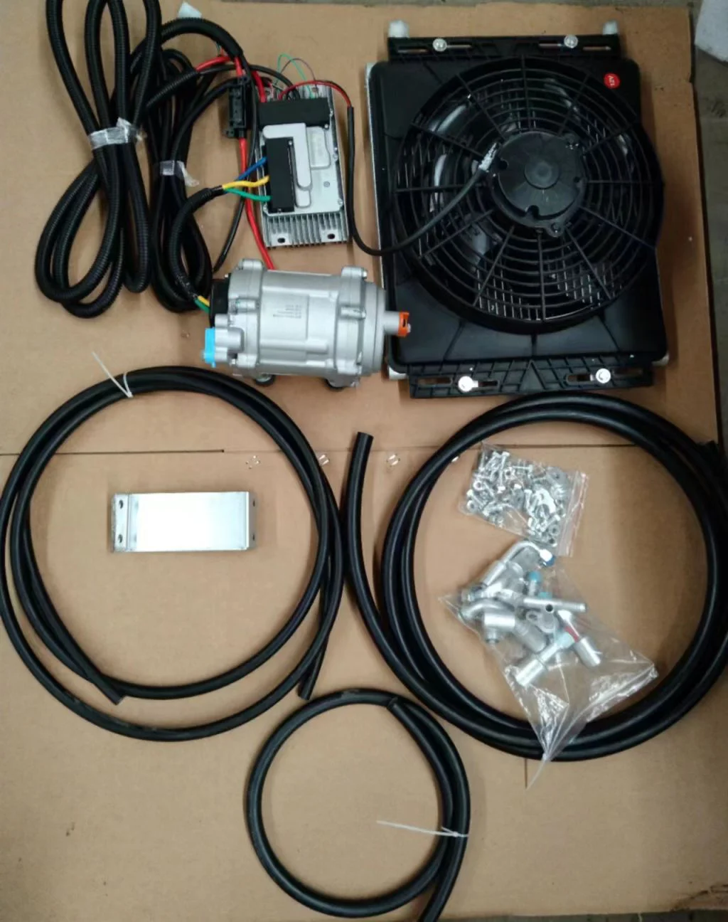 24V Motorhome Truck Electric Conditioning Car DC Under Dash AC Kit Under Dash 12v Air Conditioner
24V Motorhome Truck Electric Conditioning Car DC Under Dash AC Kit Under Dash 12v Air Conditioner