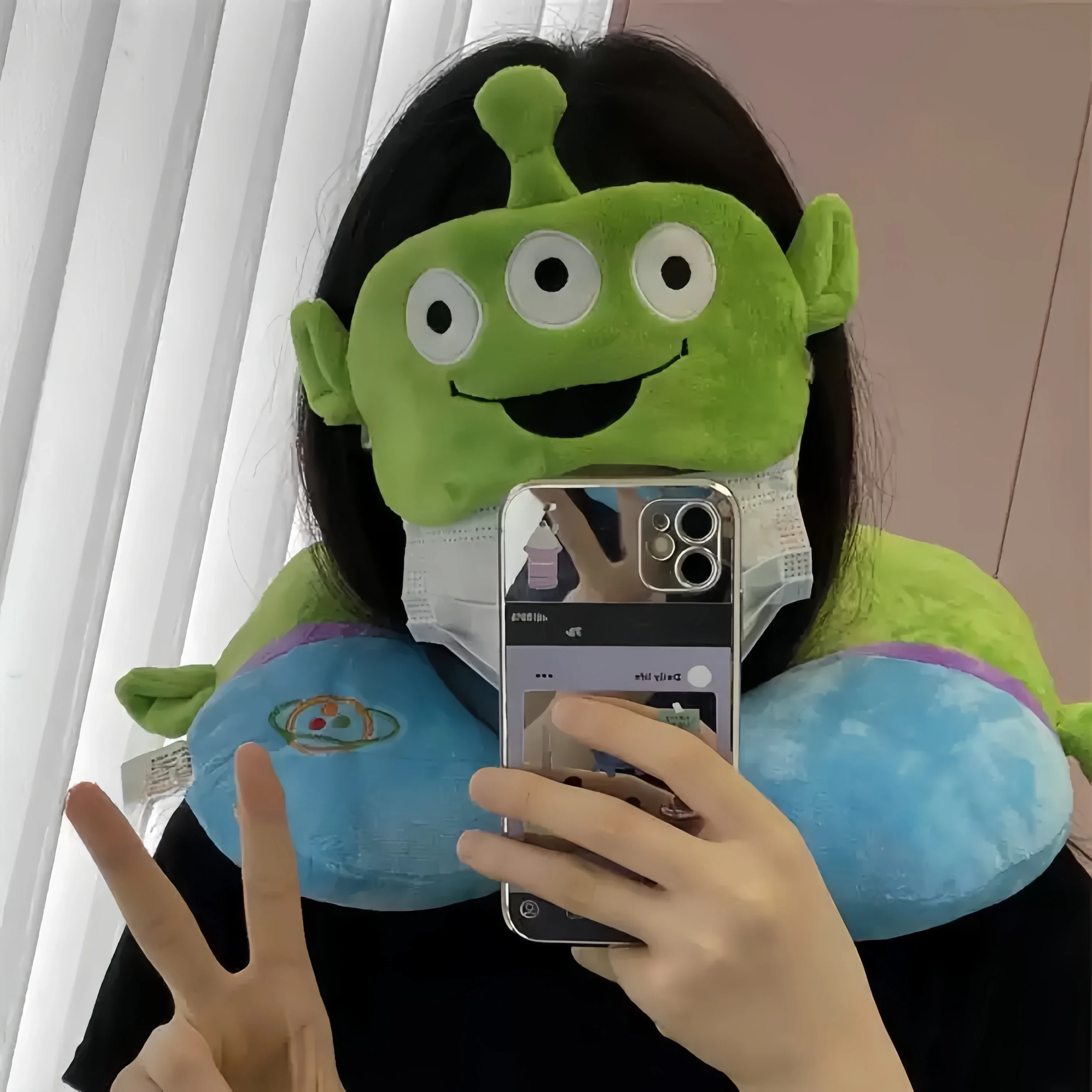 Lovely Alien U-shaped Neck Pillow Eye Patch Comfortable Travel Pillow With Eyeshade Cartoon Nap Pillow Blindfold Gifts
Lovely Alien U-shaped Neck Pillow Eye Patch Comfortable Travel Pillow With Eyeshade Cartoon Nap Pillow Blindfold Gifts
