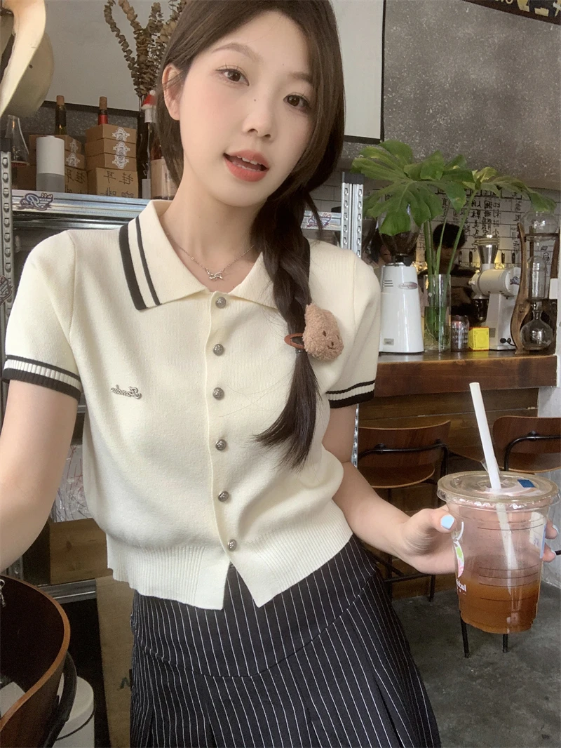 Slim Fit Short Sleeve Knitted Top for Women Sweet Style College Edition Thin Summer Fashion Guangzhou Thirteenth Factory
Slim Fit Short Sleeve Knitted Top for Women Sweet Style College Edition Thin Summer Fashion Guangzhou Thirteenth Factory