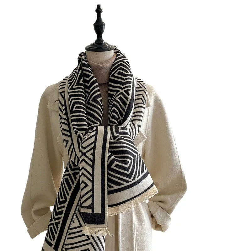 Cashmere Poncho Scarf Women Thick Warm Blanket Shawl And Wraps Fashion Print New Design Travel Pahsmina Bufanda Stoles Echarpe
Cashmere Poncho Scarf Women Thick Warm Blanket Shawl And Wraps Fashion Print New Design Travel Pahsmina Bufanda Stoles Echarpe