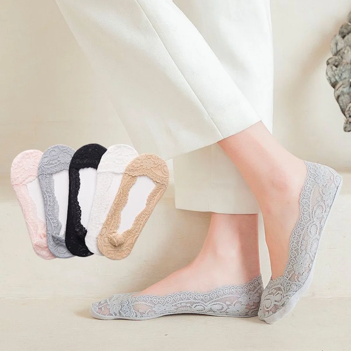 Женские противоскользящие невидимые носки-лодочки, короткие носки с низким вырезом, хлопковые кружевные дизайнерские эластичные удобные носки для обуви, танцевальные колготки
Женские противоскользящие невидимые носки-лодочки, короткие носки с низким вырезом, хлопковые кружевные дизайнерские эластичные удобные носки для обуви, танцевальные колготки