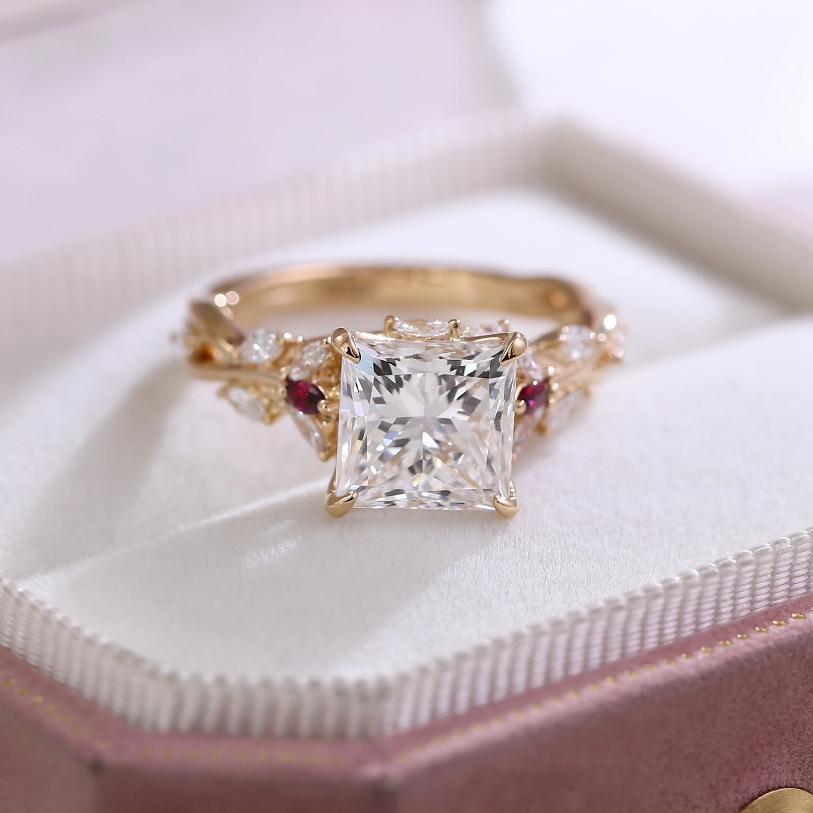 Provence jewelry luxury princess cut engagament ring 3CT lab diamond wedding rings for women custom twisted vines promise gifts
Provence jewelry luxury princess cut engagament ring 3CT lab diamond wedding rings for women custom twisted vines promise gifts
