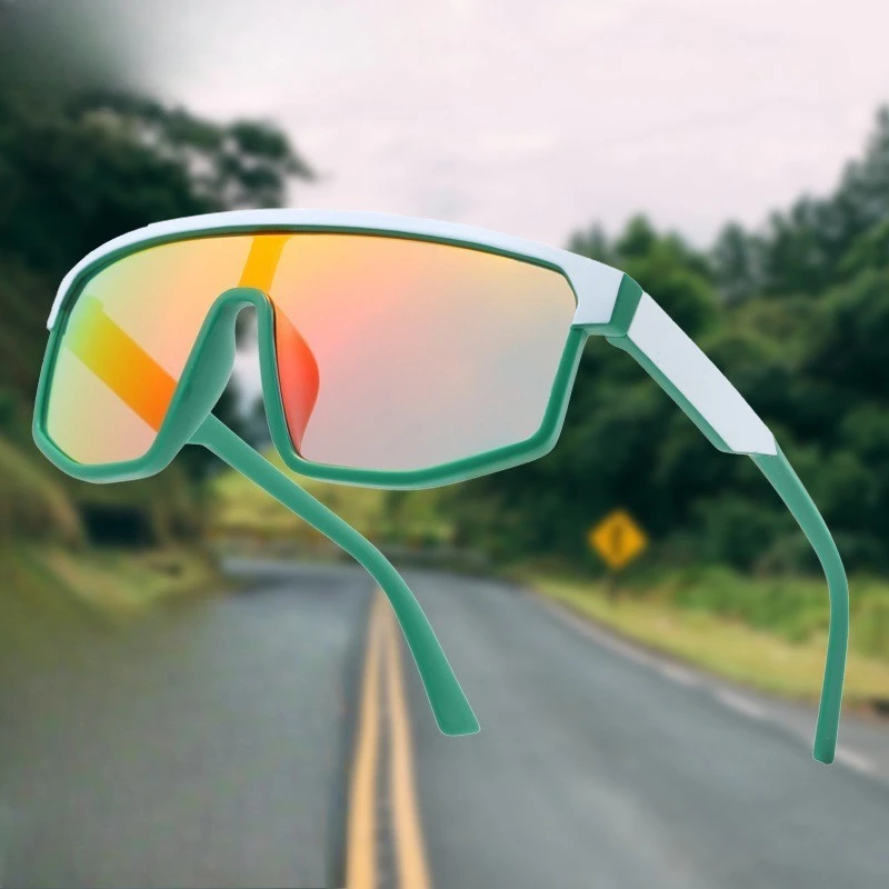 Photochromic Sports Eyewear: Versatile for Cycling, Hiking & Running (UV400 Protection)
Photochromic Sports Eyewear: Versatile for Cycling, Hiking & Running (UV400 Protection)