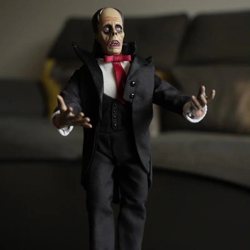 В наличии Mego 8-дюймовая фигурка Призрачный Оперы Игрушка Очарование Коллекционный подарок для взрослых Хэллоуин День рождения Серия Украшений 
В наличии Mego 8-дюймовая фигурка Призрачный Оперы Игрушка Очарование Коллекционный подарок для взрослых Хэллоуин День рождения Серия Украшений