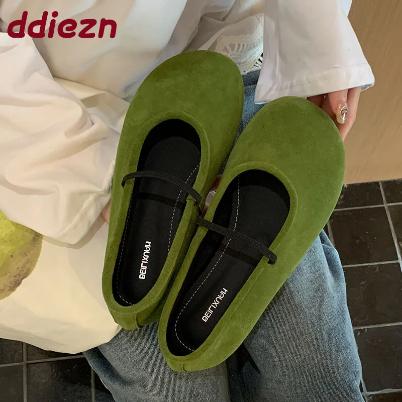 Модные женские туфли на плоской подошве с круглым носком, туфли Мэри Джейн в стиле Лолиты, женская мягкая обувь из флока, женские балетки на плоской подошве, танцевальная обувь, новинка 2023 года 
Модные женские туфли на плоской подошве с круглым носком, туфли Мэри Джейн в стиле Лолиты, женская мягкая обувь из флока, женские балетки на плоской подошве, танцевальная обувь, новинка 2023 года