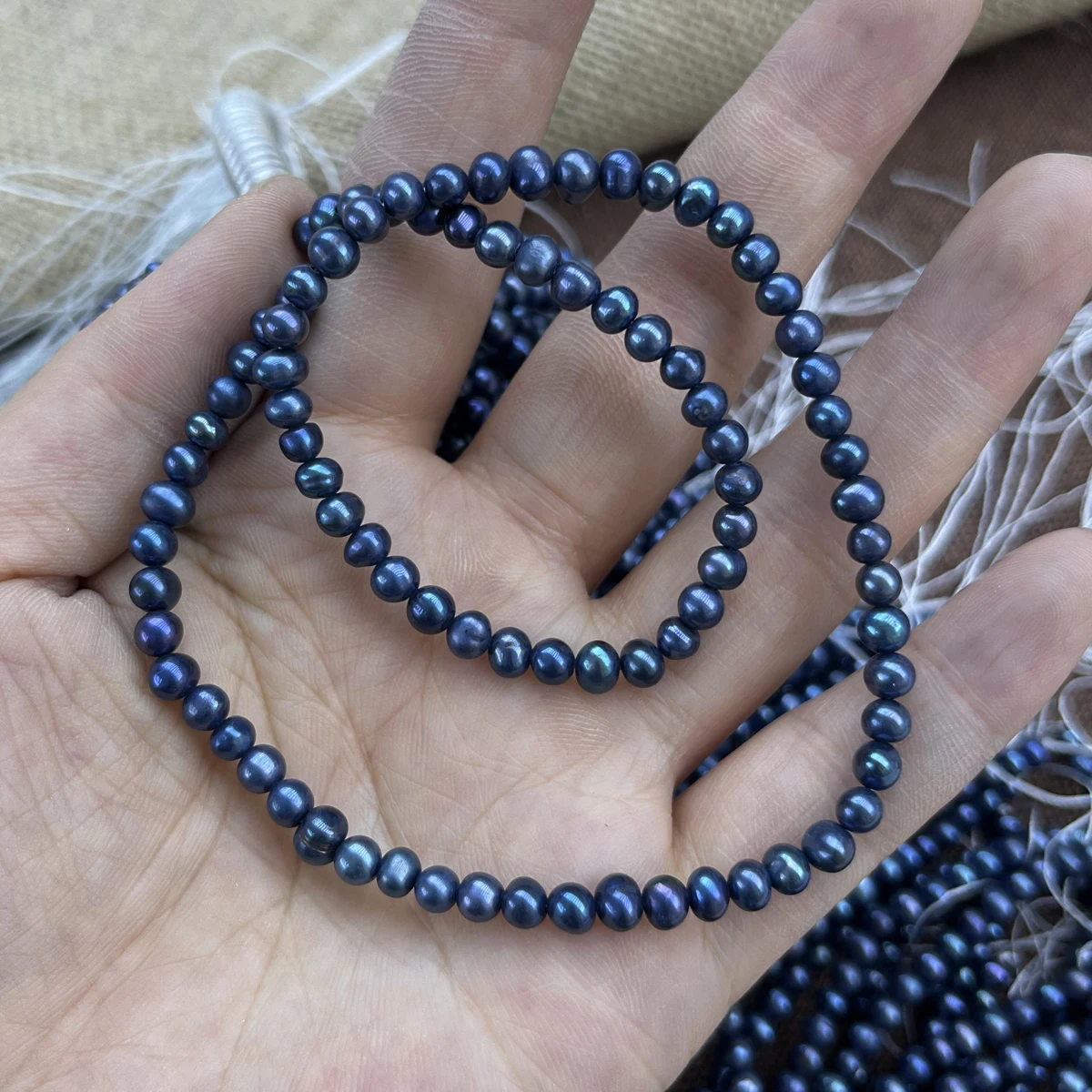 AA 4-5mm Near-Round Shape Black Natural Freshwater Pearl Semi-Finished Beads for Jewelry Making DIY Necklace Bracelet Accessory
AA 4-5mm Near-Round Shape Black Natural Freshwater Pearl Semi-Finished Beads for Jewelry Making DIY Necklace Bracelet Accessory