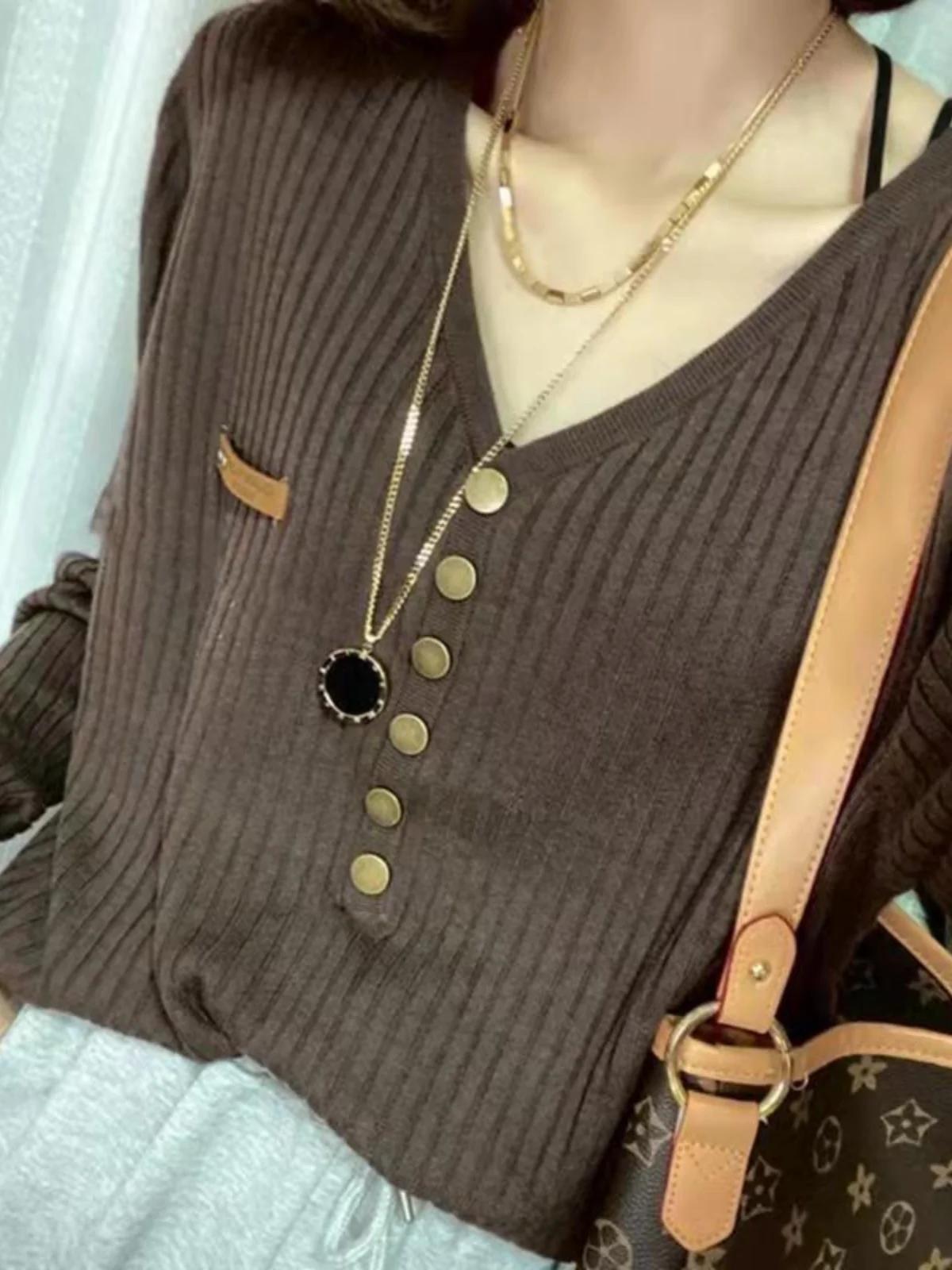 plus Size Women's Knitted Sweater V-Ne Long Sve Loose Fit Slimming Spring Autumn New Sle Versatile Base Layer irt
plus Size Women's Knitted Sweater V-Ne Long Sve Loose Fit Slimming Spring Autumn New Sle Versatile Base Layer irt