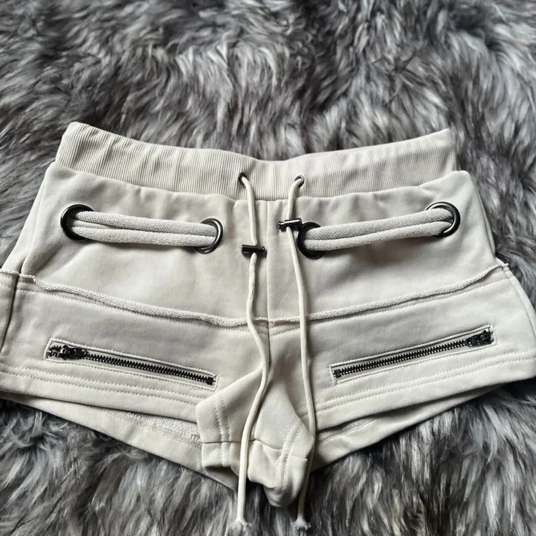 Korean Retro Sexy Drawstring Shorts Spice Girl Y2K Stage Sports Style Hot Pants Sweatpants Summer
Korean Retro Sexy Drawstring Shorts Spice Girl Y2K Stage Sports Style Hot Pants Sweatpants Summer