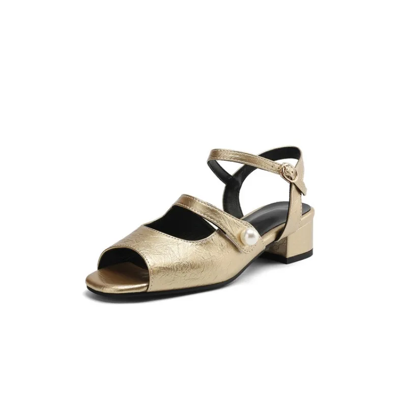 Женские свадебные туфли. Простые сандалии на толстом каблуке. Женские свадебные туфли. Простые и элегантные. Банкеты. Декоративный жемчуг.
Женские свадебные туфли. Простые сандалии на толстом каблуке. Женские свадебные туфли. Простые и элегантные. Банкеты. Декоративный жемчуг.