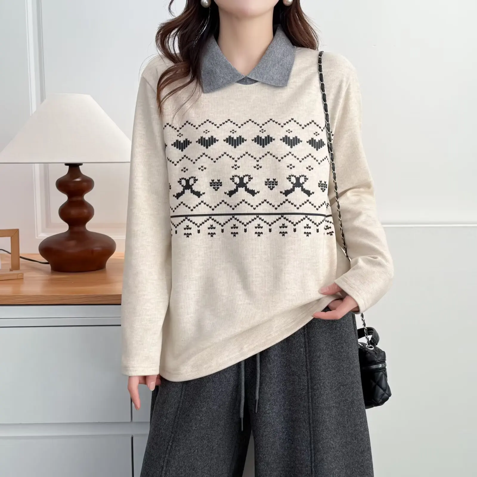 XXXXL модная женская одежда больших размеров, футболка, осень-зима, новый ретро искусственный воротник-поло из двух частей, утепленный топ с начесом 8868
XXXXL модная женская одежда больших размеров, футболка, осень-зима, новый ретро искусственный воротник-поло из двух частей, утепленный топ с начесом 8868