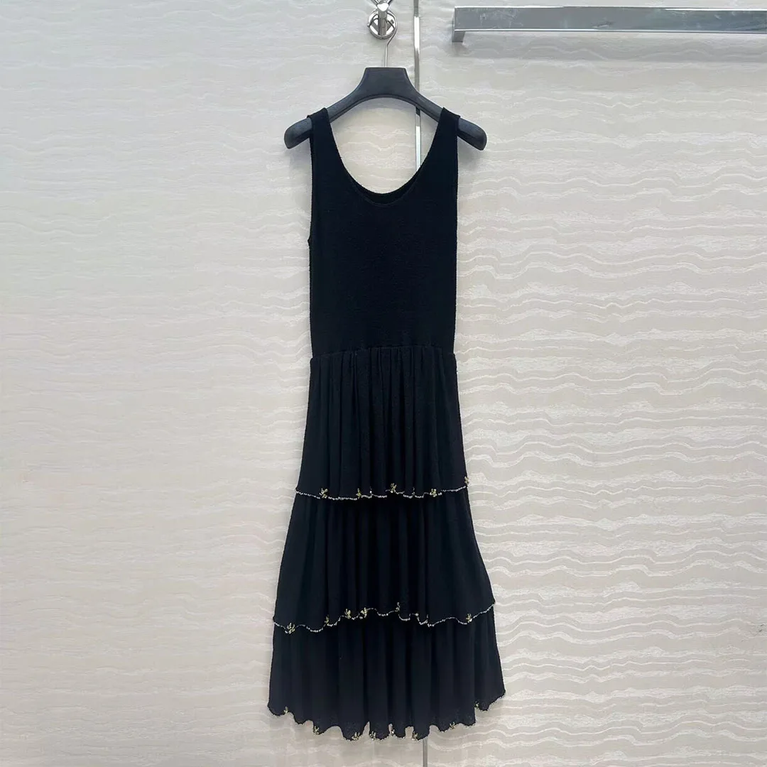 2025 New Autumn Towel Embroidery Knitting Beading Floral Long Tank Dress Women O-neck Sleeveless Ruffles A-line Vintage Dresses
2025 New Autumn Towel Embroidery Knitting Beading Floral Long Tank Dress Women O-neck Sleeveless Ruffles A-line Vintage Dresses