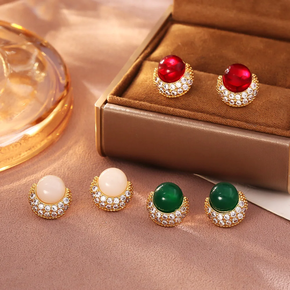 Fashionable, exquisite, compact, micro-paved zircon earrings, high-end personalized earrings, silver needles, versatile earrings
Fashionable, exquisite, compact, micro-paved zircon earrings, high-end personalized earrings, silver needles, versatile earrings