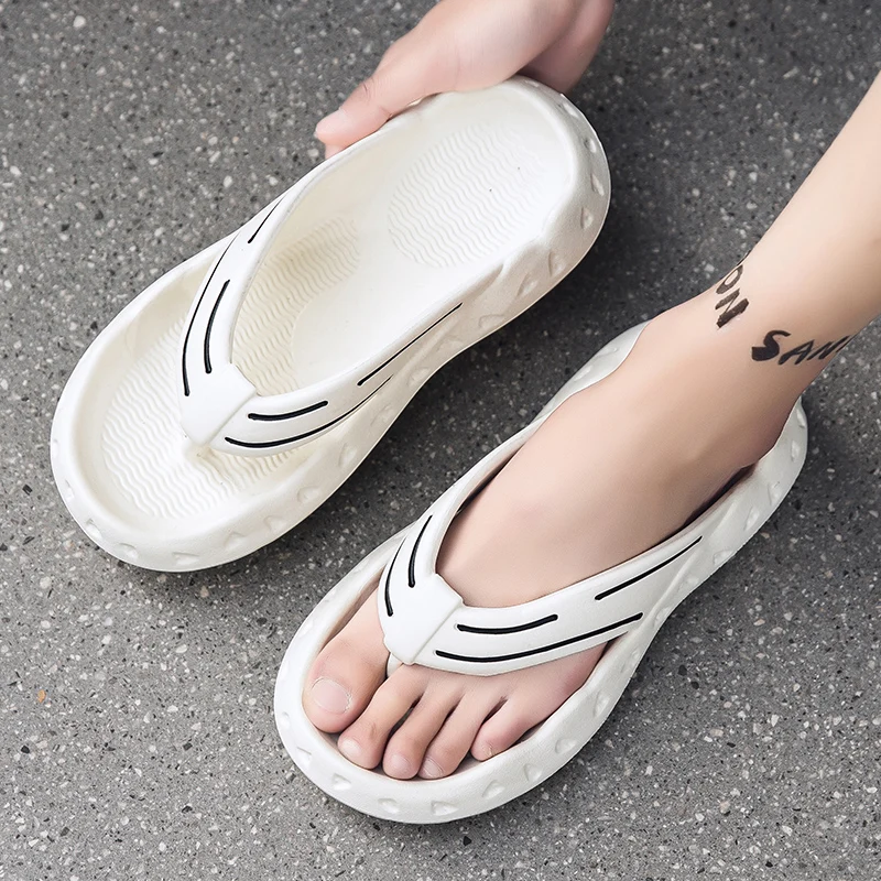 Модные универсальные мужские сандалии, новые летние персонализированные спортивные перфорированные туфли для отдыха, высококачественная противоскользящая пляжная обувь
Модные универсальные мужские сандалии, новые летние персонализированные спортивные перфорированные туфли для отдыха, высококачественная противоскользящая пляжная обувь