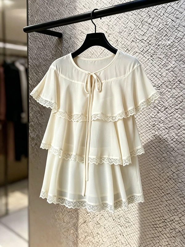 Summer New plus Size Women's Chiffon Cake Shirt round Neck Lace Trim Belted Versatile Top Korean Style Commute Wind Regular Fit
Summer New plus Size Women's Chiffon Cake Shirt round Neck Lace Trim Belted Versatile Top Korean Style Commute Wind Regular Fit