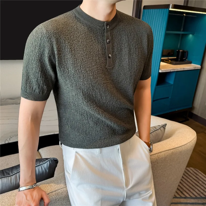 Summer Henry Collar Short Sleeved Knitted Polo Shirt Men's Breathable Casual T-shirt Solid Color Business Social Polo Shirts
Summer Henry Collar Short Sleeved Knitted Polo Shirt Men's Breathable Casual T-shirt Solid Color Business Social Polo Shirts