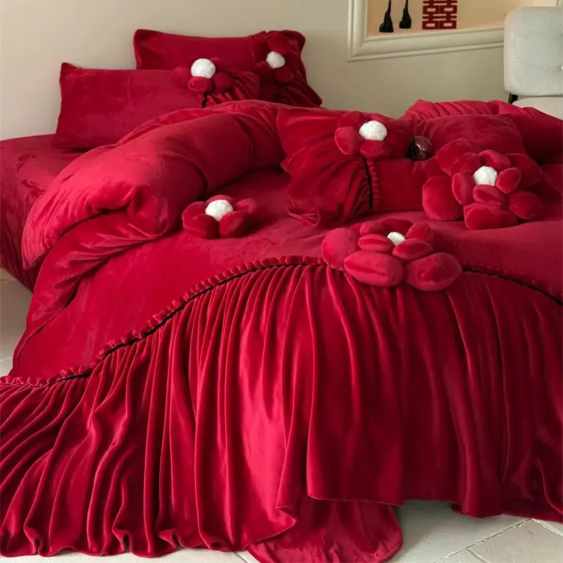 Three-dimensional Flowers Embroidery Ruffles Red Bedding Set Velvet Winter Duvet Cover Flat/Fitted Bed Sheet Pillowcases 4Pcs
Three-dimensional Flowers Embroidery Ruffles Red Bedding Set Velvet Winter Duvet Cover Flat/Fitted Bed Sheet Pillowcases 4Pcs