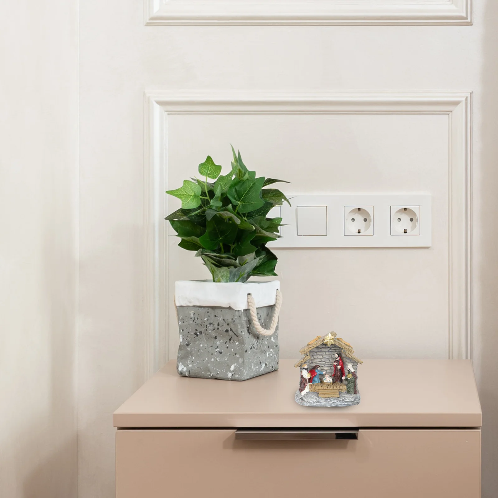 1Set Resin Craft Nativity Scene Ornament Religious Figure Church Decor Lightweight Exquisite Workmanship Home Adornment
1Set Resin Craft Nativity Scene Ornament Religious Figure Church Decor Lightweight Exquisite Workmanship Home Adornment