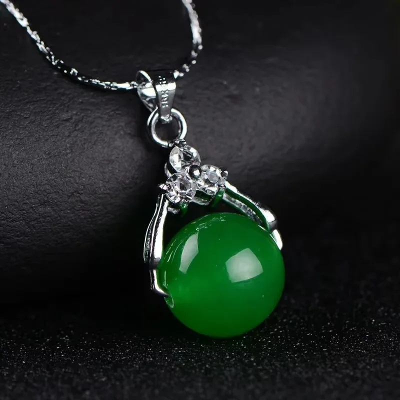 Natural Green Chalcedony Hand-carved Round Bead Pendant Fashion Boutique Jewelry Men and Women Agate Necklace Gift Accessories
Natural Green Chalcedony Hand-carved Round Bead Pendant Fashion Boutique Jewelry Men and Women Agate Necklace Gift Accessories