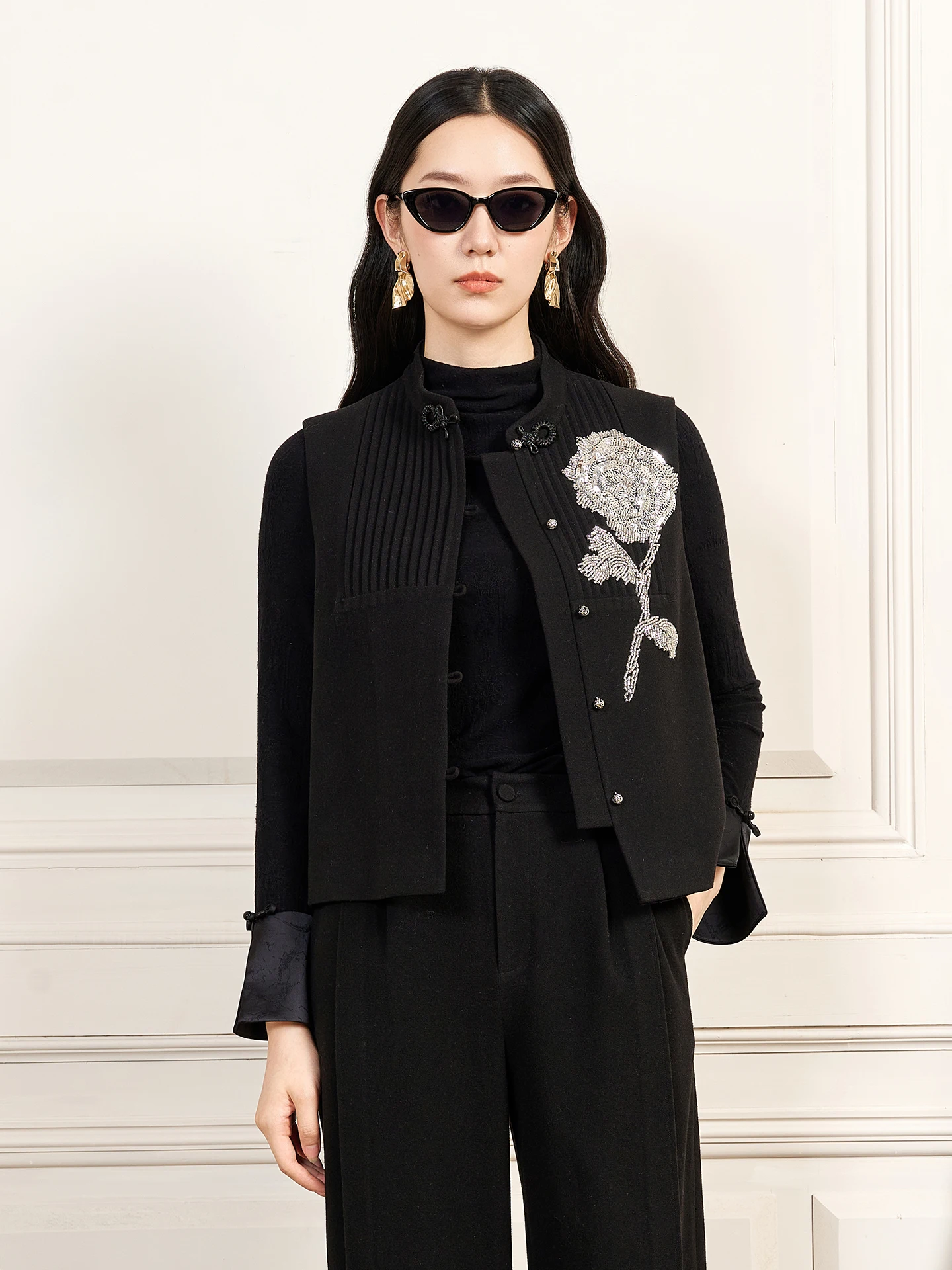 New Chinese Sle Stand Collar Long Sve Women's irt Inner Wear Top High End Feel Spring Autumn Seasonal Faion Design
New Chinese Sle Stand Collar Long Sve Women's irt Inner Wear Top High End Feel Spring Autumn Seasonal Faion Design