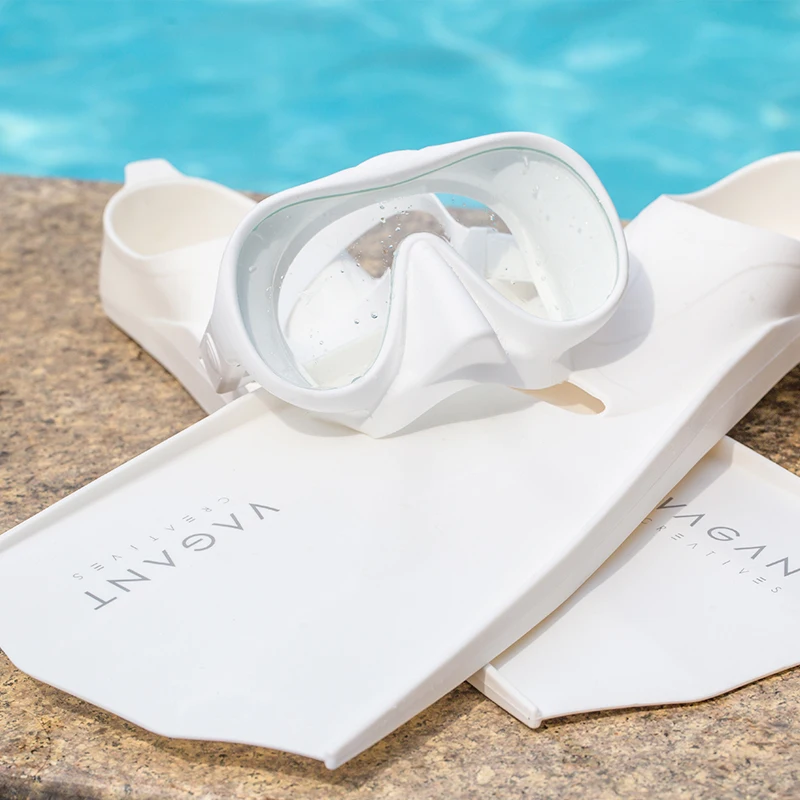 AXTASPORT Brand Frameless Scuba Diving Mask Low Internal Volume Pure Soft Silicone Swimming Training Diving Glasses Adjustable
AXTASPORT Brand Frameless Scuba Diving Mask Low Internal Volume Pure Soft Silicone Swimming Training Diving Glasses Adjustable