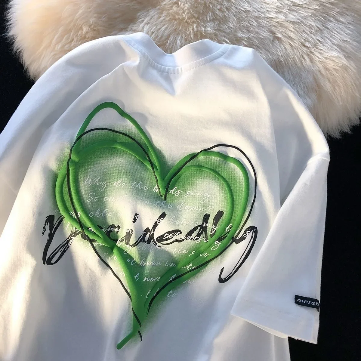 Cotton Graffiti Love Print Short Sleeve T-shirt for Men and Women Summer Korean Couple Loose and Versatile Half Sleeve Top
Cotton Graffiti Love Print Short Sleeve T-shirt for Men and Women Summer Korean Couple Loose and Versatile Half Sleeve Top