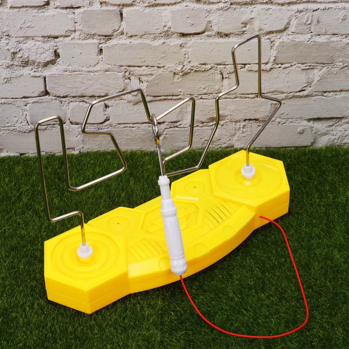 1Pcs Maze Game Electric Touch Labyrinth Flash Light Sound Battery Challenge Mental Skill Gift
1Pcs Maze Game Electric Touch Labyrinth Flash Light Sound Battery Challenge Mental Skill Gift