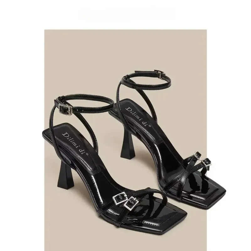 Новые женские босоножки на высоком каблуке, летние прозрачные туфли на каблуке, роскошные женские сексуальные свадебные сандалии со стразами и ремешком на пятке
Новые женские босоножки на высоком каблуке, летние прозрачные туфли на каблуке, роскошные женские сексуальные свадебные сандалии со стразами и ремешком на пятке