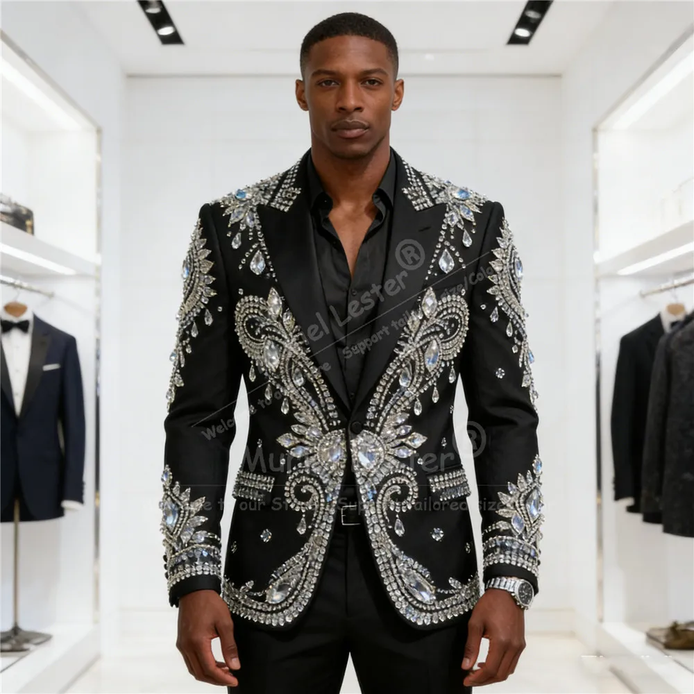 Мужской костюм-тройка класса люкс с бисером и стразами, пиджак с лацканами, приталенный крой, для выпускного вечера, свадьбы, наряд для жениха, мужская одежда
Мужской костюм-тройка класса люкс с бисером и стразами, пиджак с лацканами, приталенный крой, для выпускного вечера, свадьбы, наряд для жениха, мужская одежда