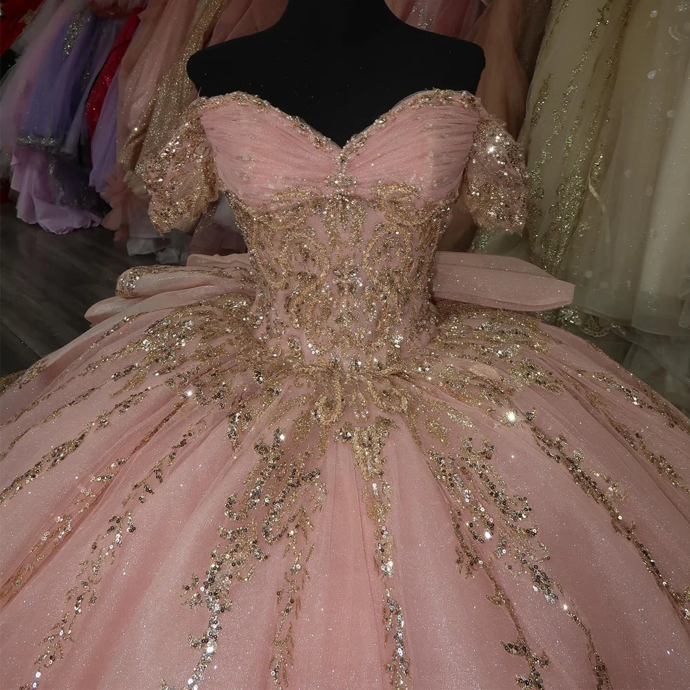 Trendy Off the Shoulder Quinceanera Dresses for Girls Appliques Corset Ball Gowns Vestidos De 15 Anos Customised
Trendy Off the Shoulder Quinceanera Dresses for Girls Appliques Corset Ball Gowns Vestidos De 15 Anos Customised