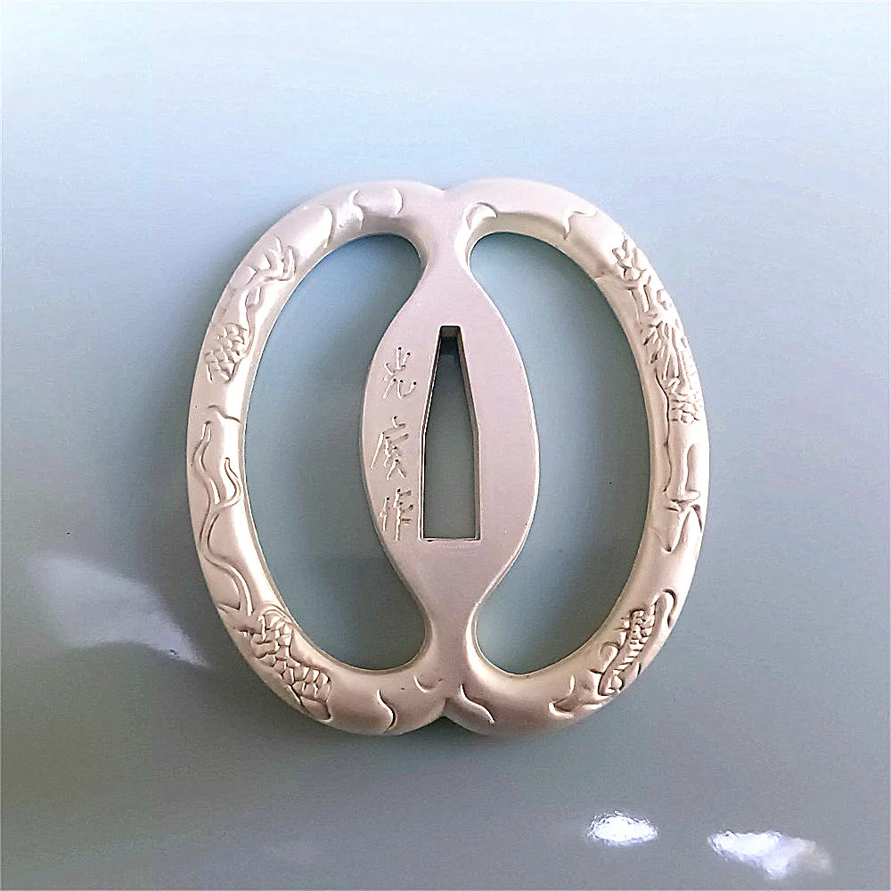 Very Good Tsuba Handguard Guard Alloy Material For Japanese Real Samurai Katana Sword Fittings New
Very Good Tsuba Handguard Guard Alloy Material For Japanese Real Samurai Katana Sword Fittings New