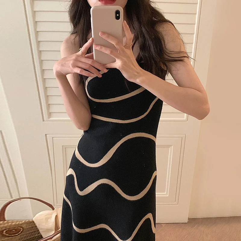 Шикарная летняя облегающая юбка миди А-силуэта с цветным принтом и бретельками для женщин
Шикарная летняя облегающая юбка миди А-силуэта с цветным принтом и бретельками для женщин