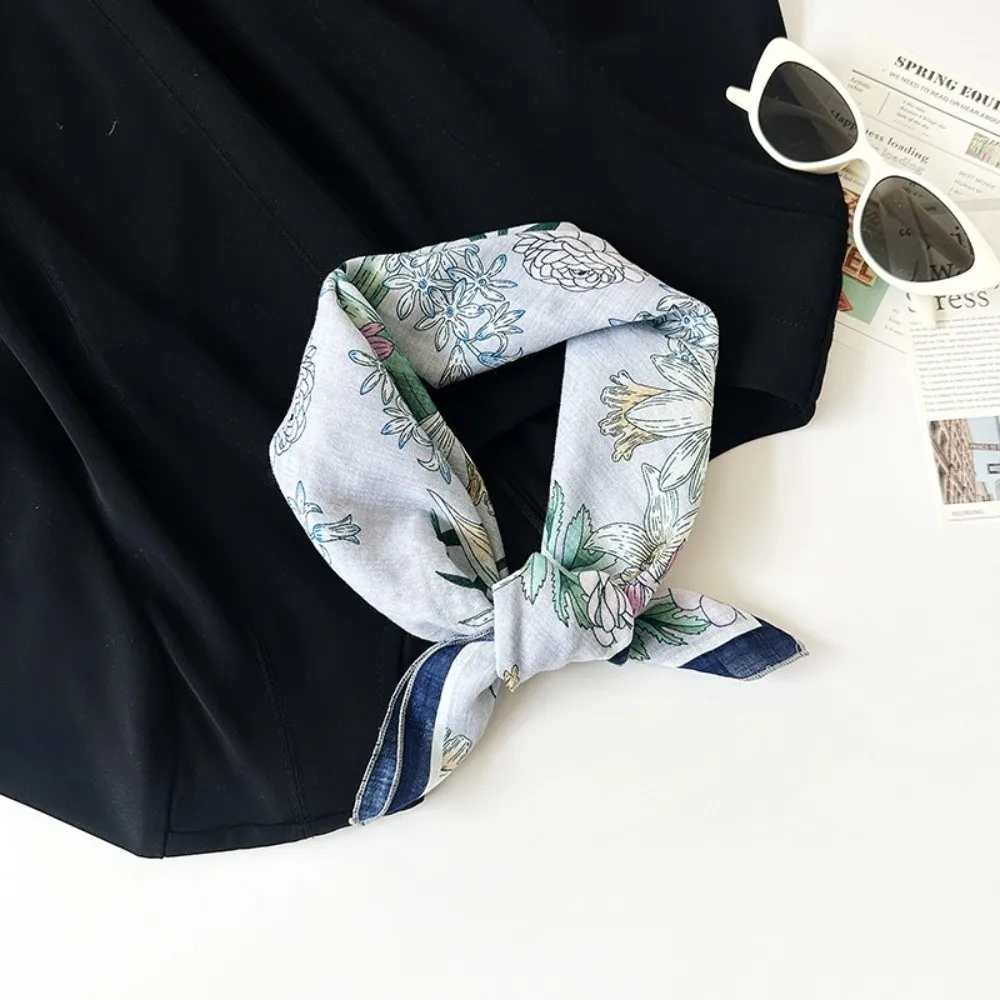 New Small Floral Triangle Scarves 58x58 Square Breathable Headscarf Polka Dot Pattern French Style Scarf Women's Fashion
New Small Floral Triangle Scarves 58x58 Square Breathable Headscarf Polka Dot Pattern French Style Scarf Women's Fashion
