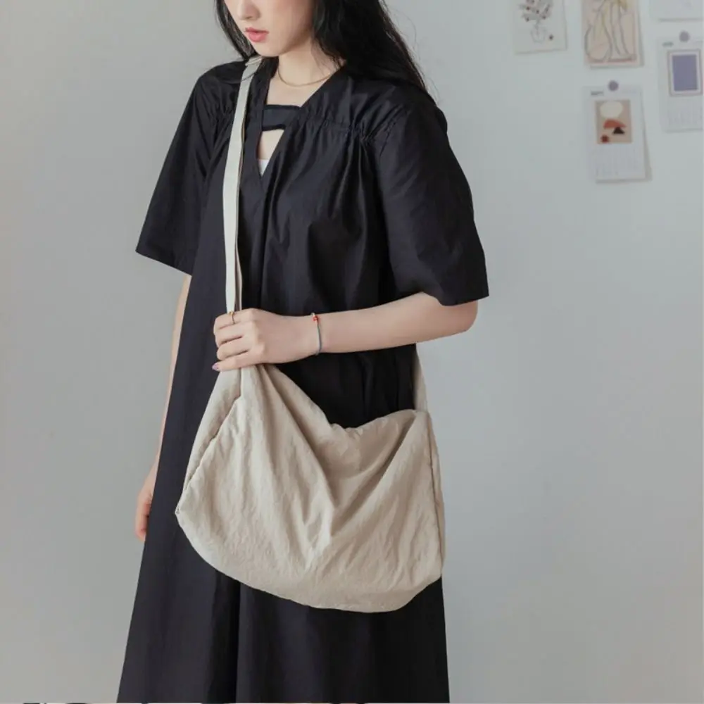 Cute Korean Style Solid Color Crossbody Bag Niche Design Tote Bag Light Soft Nylon Bag Large Capacity Zipper Shoulder Bag Women
Cute Korean Style Solid Color Crossbody Bag Niche Design Tote Bag Light Soft Nylon Bag Large Capacity Zipper Shoulder Bag Women