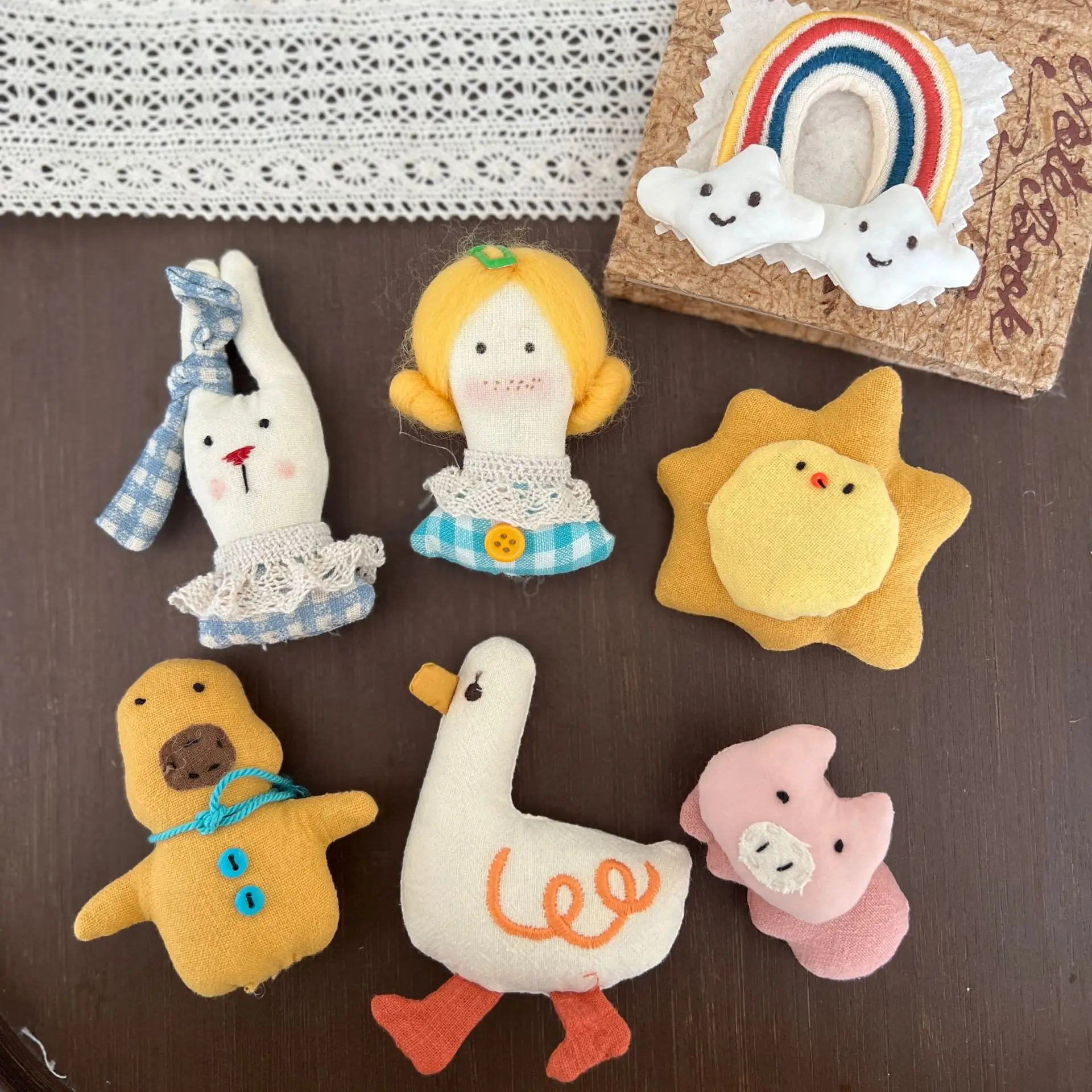 Japanese Handmade Brooch 1PCS for Women Artistic Vintage Fresh Bag Charm DIY Keychain Necklace Accessory Decor Durable Kit
Japanese Handmade Brooch 1PCS for Women Artistic Vintage Fresh Bag Charm DIY Keychain Necklace Accessory Decor Durable Kit