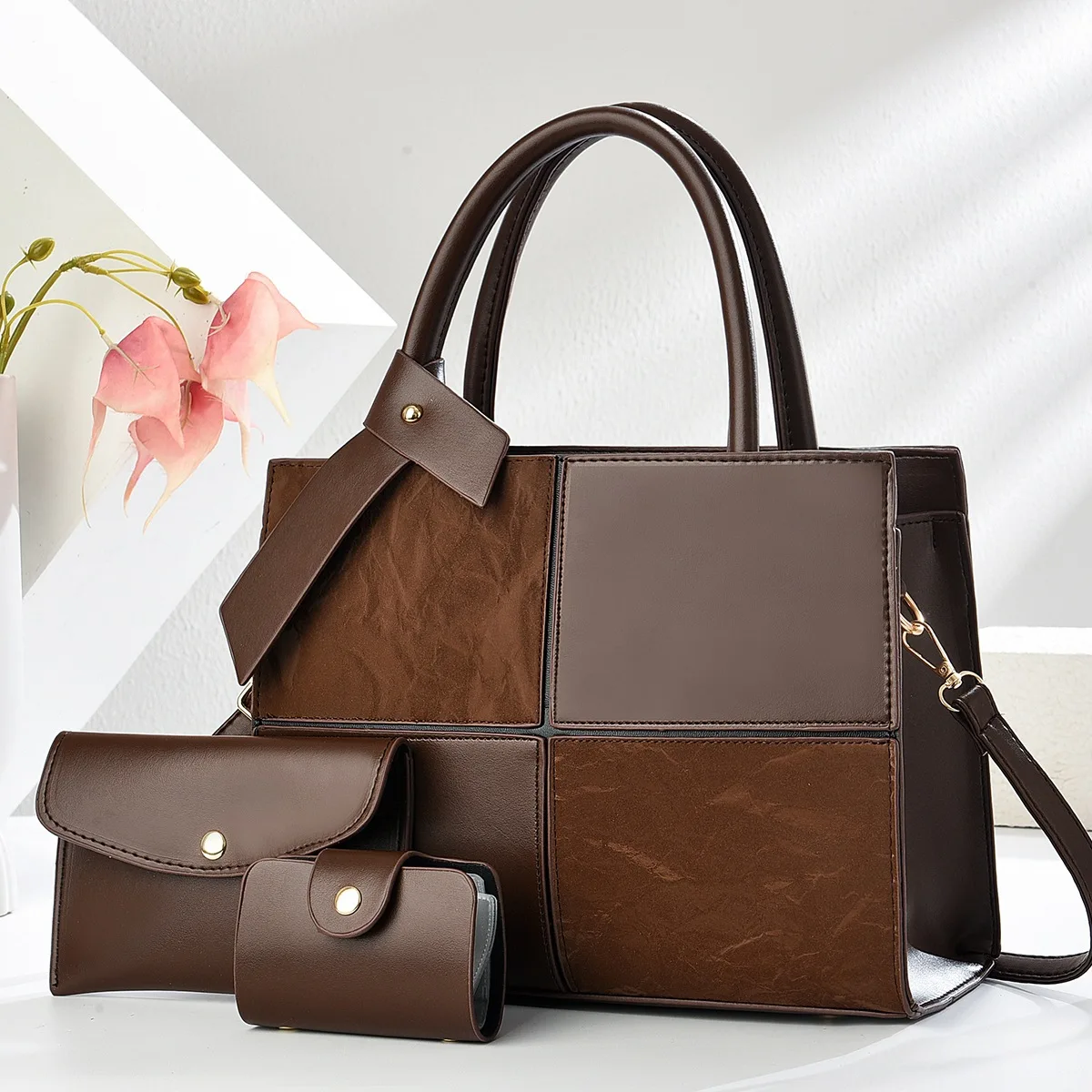 2025 Новая женская сумка, модная сумка из искусственной кожи в стиле пэчворк, женская сумка-мессенджер большой вместимости, повседневная сумка-тоут
2025 Новая женская сумка, модная сумка из искусственной кожи в стиле пэчворк, женская сумка-мессенджер большой вместимости, повседневная сумка-тоут