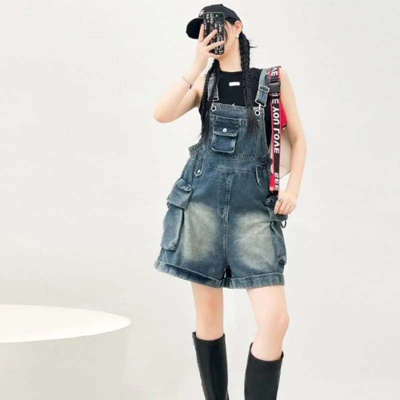 2026 Summer New Denim Jumpsuit Shorts American Casual Fashion Loose Multi Pocket Street Style Solid Color Women's Denim Romper
2026 Summer New Denim Jumpsuit Shorts American Casual Fashion Loose Multi Pocket Street Style Solid Color Women's Denim Romper
