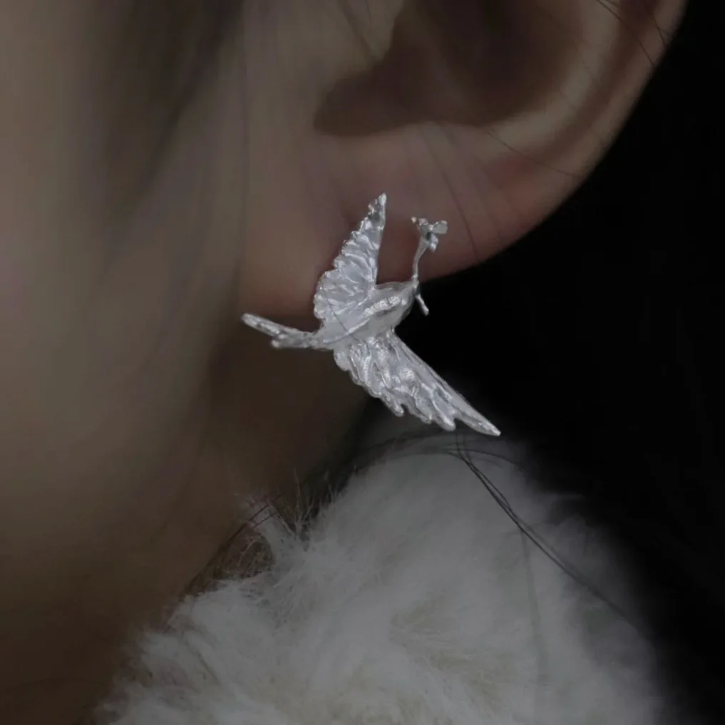 Personalized style female niche versatile asymmetrical design fashionable exquisite earrings
Personalized style female niche versatile asymmetrical design fashionable exquisite earrings