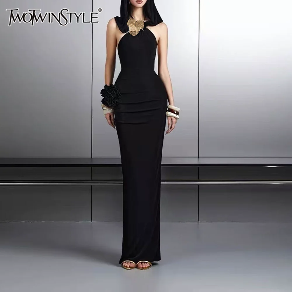TWOTWINSTYLE Solid Slimming Spliced Appliques Dresses For Women Halter Sleeveless High Waist Temperament Long Dress Female New
TWOTWINSTYLE Solid Slimming Spliced Appliques Dresses For Women Halter Sleeveless High Waist Temperament Long Dress Female New