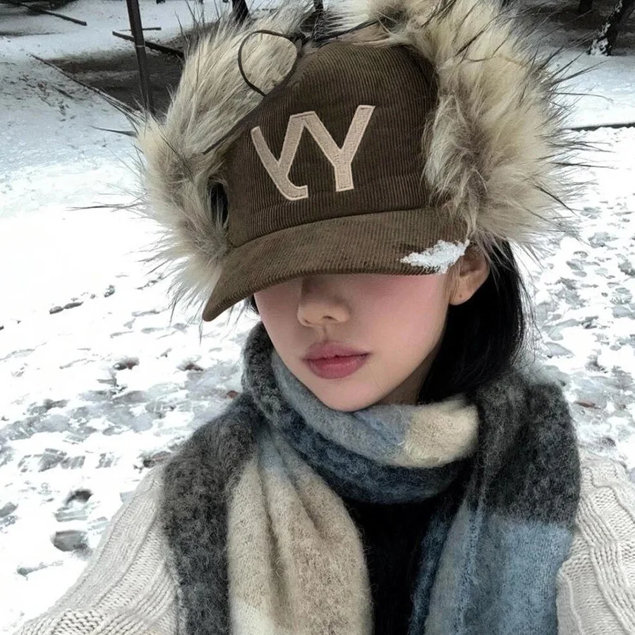 Autumn and winter new alphabet embroidery faux fur beanie hat women corduroy thickening warm ear protection Lei Feng hat
Autumn and winter new alphabet embroidery faux fur beanie hat women corduroy thickening warm ear protection Lei Feng hat