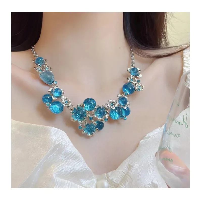 Sweet Cool Spice Girl Blue Crystal Flower Necklace Women's Fashion Sweet Niche Temperament Light Luxury Versatile Exquisite Clav
Sweet Cool Spice Girl Blue Crystal Flower Necklace Women's Fashion Sweet Niche Temperament Light Luxury Versatile Exquisite Clav