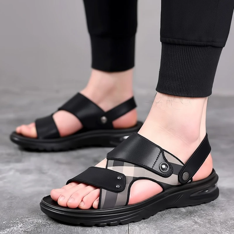 Новые легкие нескользящие и дышащие сандалии на мягкой подошве для мужчин летом, двухцветные кожаные текстурированные на плоской подошве и пригодные для ношения
Новые легкие нескользящие и дышащие сандалии на мягкой подошве для мужчин летом, двухцветные кожаные текстурированные на плоской подошве и пригодные для ношения