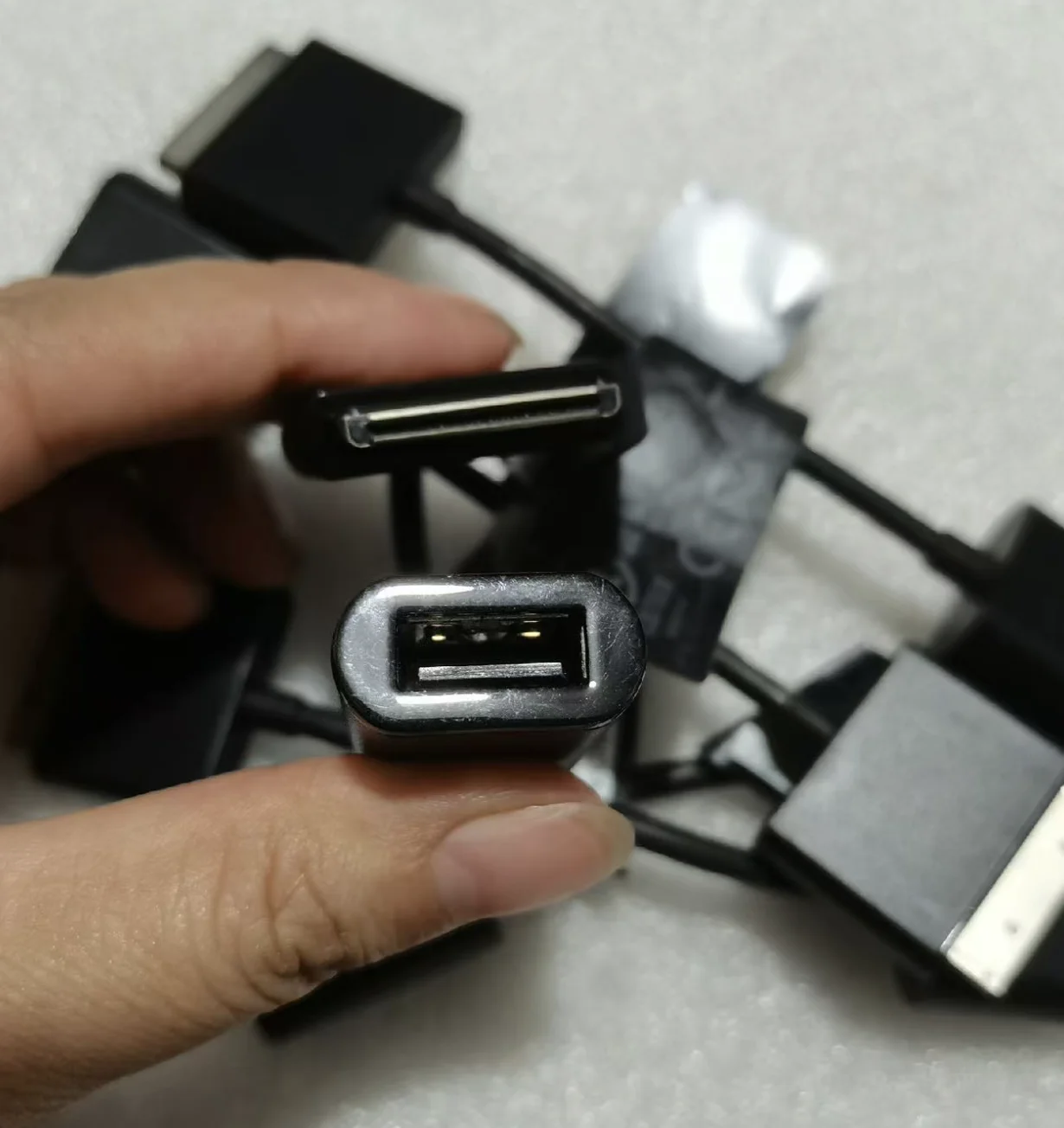 80% новый USB-адаптер для планшета HP ElitePad 900 G1 1000 g2 695552-001 H3N46AA
80% новый USB-адаптер для планшета HP ElitePad 900 G1 1000 g2 695552-001 H3N46AA