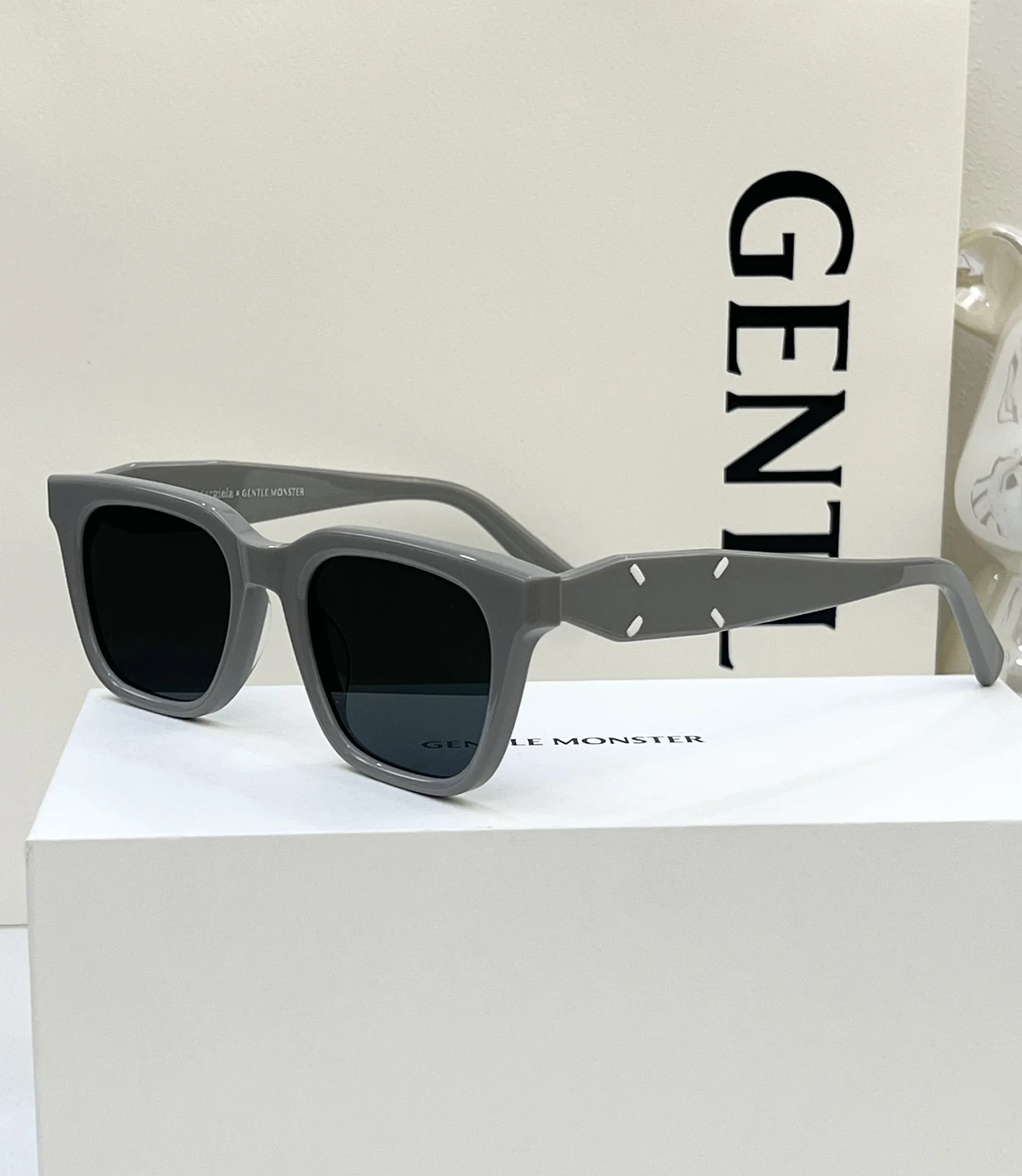 Korean Style Women Sunglasses Square Shape Stylish Anti-reflective Women's Glasses Driving Hiking Men Sun Glass
Korean Style Women Sunglasses Square Shape Stylish Anti-reflective Women's Glasses Driving Hiking Men Sun Glass