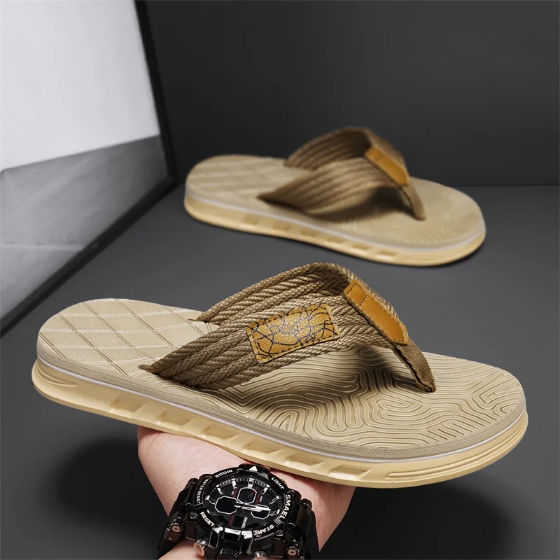 Trendy men beach slides stylish color matching, flexible sole, comfy summer shoes for young men outdoor wear
Trendy men beach slides stylish color matching, flexible sole, comfy summer shoes for young men outdoor wear