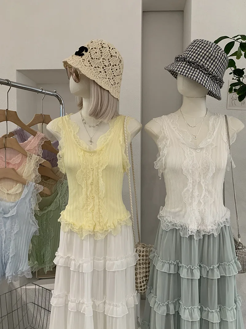 Женский трикотажный топ-камизол с кружевной отделкой в стиле Y2K, летний, без рукавов, облегающий, однотонный, милый, сексуальный, уличный стиль
Женский трикотажный топ-камизол с кружевной отделкой в стиле Y2K, летний, без рукавов, облегающий, однотонный, милый, сексуальный, уличный стиль