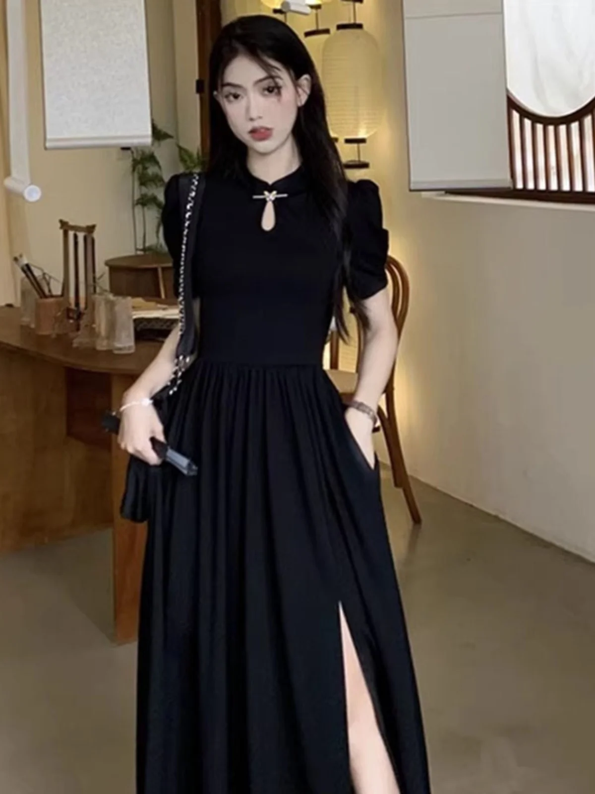 New Chinese Style Short Sleeve Qipao Dress Women's Summer Slimming Black Long Skirt High Waist A-Line Korean Commute Style
New Chinese Style Short Sleeve Qipao Dress Women's Summer Slimming Black Long Skirt High Waist A-Line Korean Commute Style