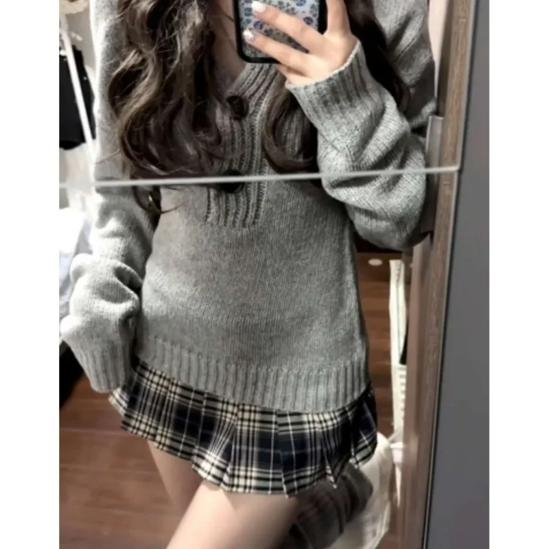 Женский серый однотонный пуловер с длинными рукавами и пуговицами, вязаный топ
Женский серый однотонный пуловер с длинными рукавами и пуговицами, вязаный топ