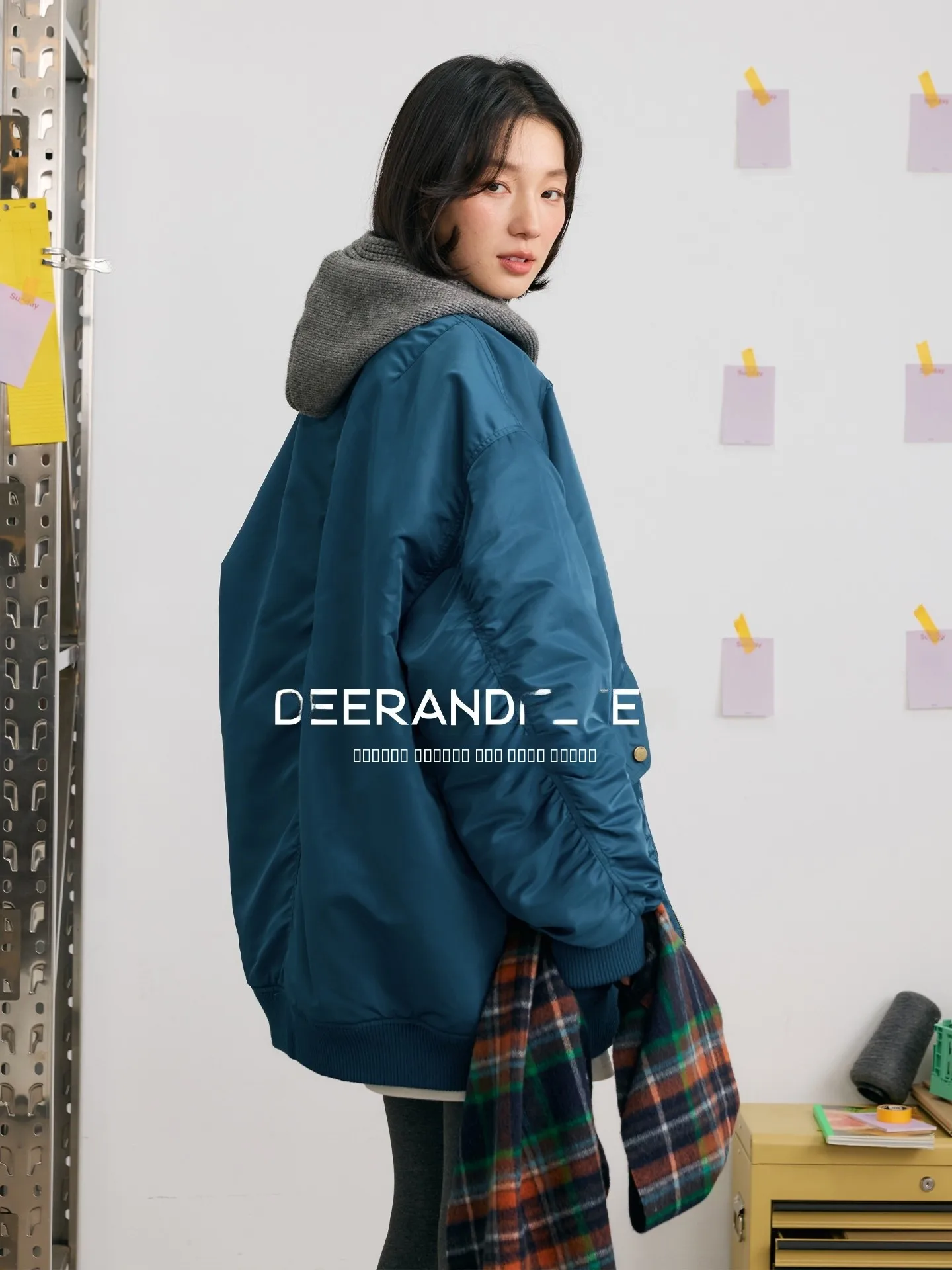 Lightweight Nylon ort Outerwear Pilot Jaet Two-Tone Cotton Lined Flight Log Jaet by Deer And Flng Bird Retro Commute ...
Lightweight Nylon ort Outerwear Pilot Jaet Two-Tone Cotton Lined Flight Log Jaet by Deer And Flng Bird Retro Commute ...