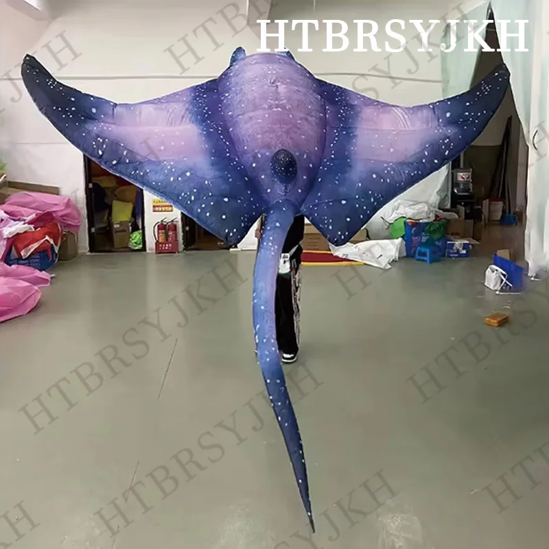 Inflatable cartoon squid with white LED lights for Halloween circus props
Inflatable cartoon squid with white LED lights for Halloween circus props