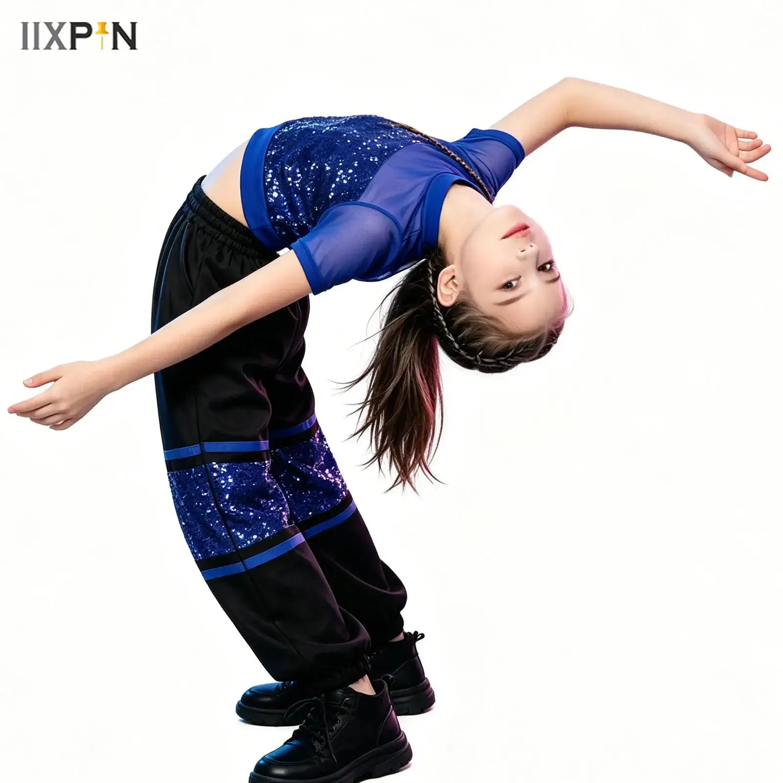 Kids Boys Girls Hip-hop Jazz Dance Performance Costume Street Dancing Dress Shiny Sequins Short Sleeve Crop Top with Pants Set
Kids Boys Girls Hip-hop Jazz Dance Performance Costume Street Dancing Dress Shiny Sequins Short Sleeve Crop Top with Pants Set